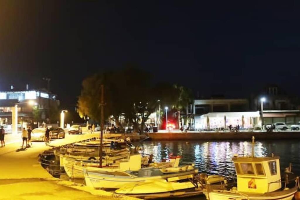 Πολυτελές Διαμέρισμα 2 Χαλκίδα-Παραλία Αυλίδος Paralia Avlidhos ภายนอก รูปภาพ