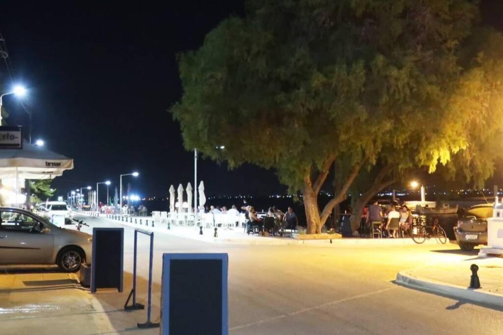Πολυτελές Διαμέρισμα 2 Χαλκίδα-Παραλία Αυλίδος Paralia Avlidhos ภายนอก รูปภาพ